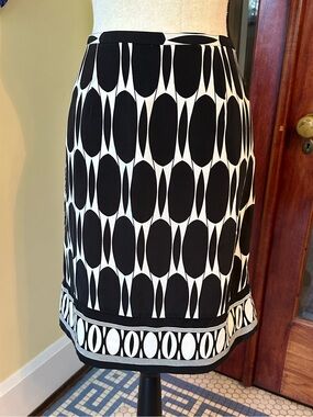 Silkland | 100% Silk Geometric Oval Print Knee Length Skirt Black White, Size 10